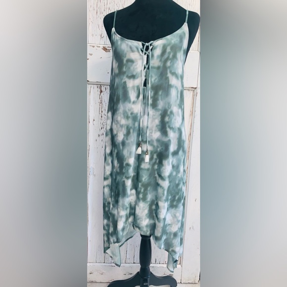 🍀 Lucky Brand Green Tie Dye Asymmetrical Hem Dress- NWT- Size: medium - Picture 3 of 8